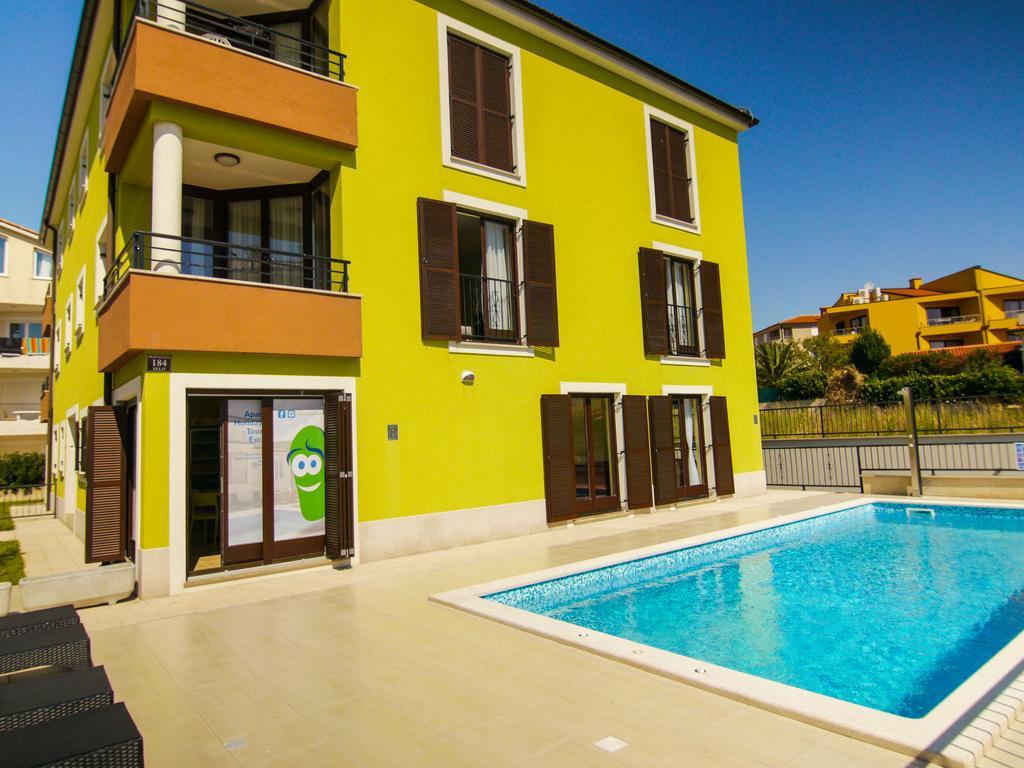 Smaragdna Villa YourCroatiaHoliday Premantura Exterior foto