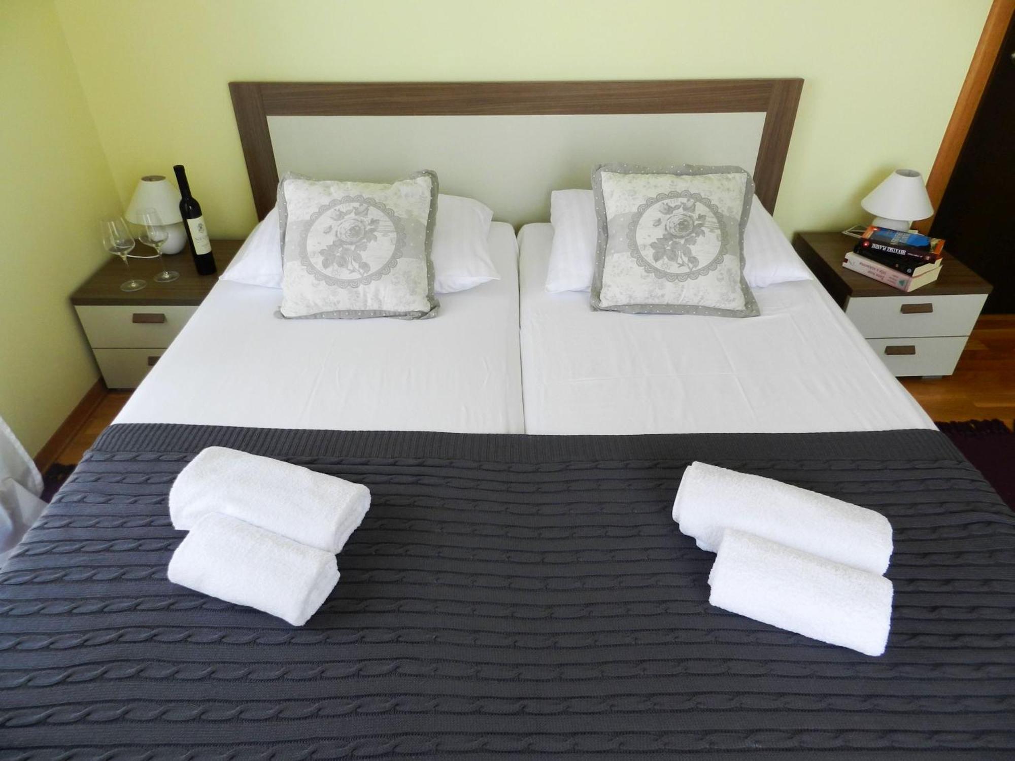 Smaragdna Villa YourCroatiaHoliday Premantura Habitación foto