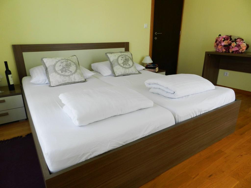 Smaragdna Villa YourCroatiaHoliday Premantura Exterior foto