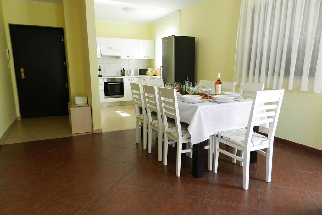 Smaragdna Villa YourCroatiaHoliday Premantura Exterior foto