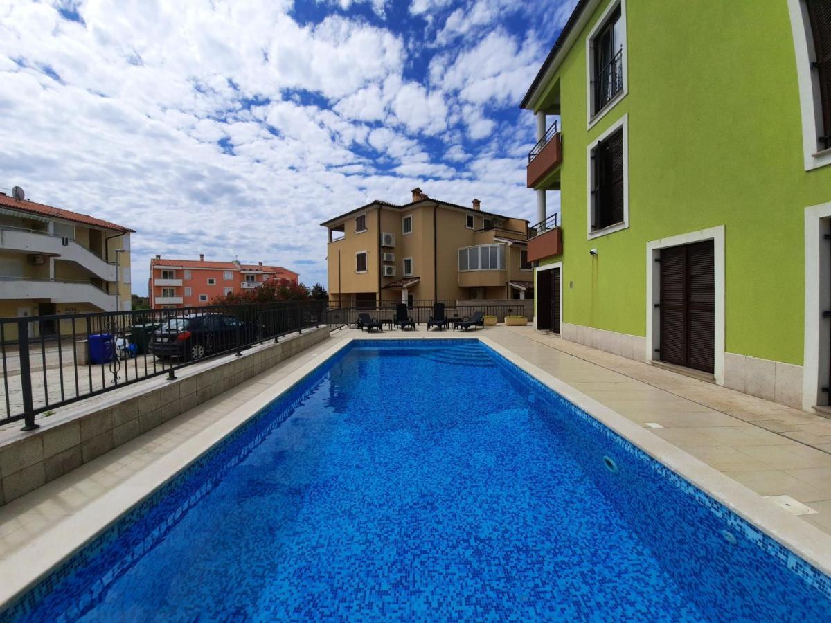 Smaragdna Villa YourCroatiaHoliday Premantura Exterior foto